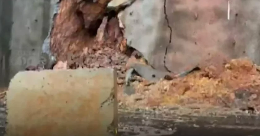 ദേശീയ പാതയിൽ കുന്നിടിഞ്ഞ് വീണു