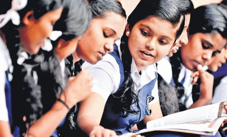 സംസ്ഥാനത്ത് പ്ലസ് വൺ ക്ലാസുകൾ ഇന്നുമുതൽ