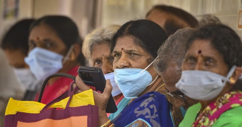 സംസ്ഥാനത്ത് അഞ്ച് കോവിഡ് മരണം; 2000ത്തിലധികം രോഗികൾ ചികിത്സയിൽ