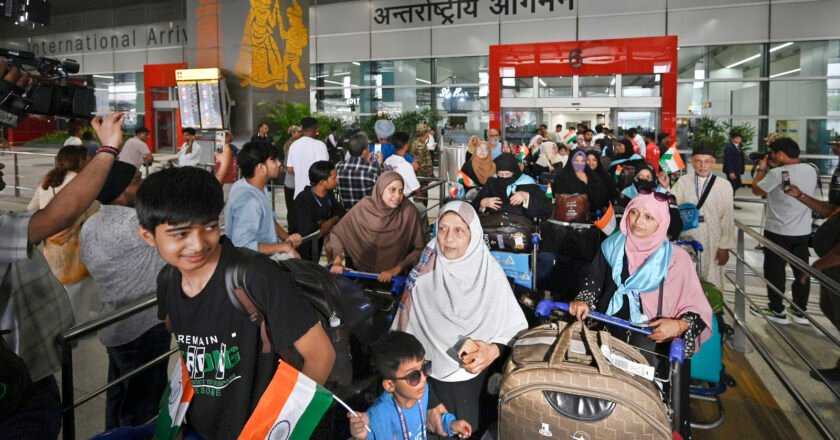 ഇറാൻ- ഇസ്രയേൽ സംഘർഷം; ഇറാനിൽ നിന്നുള്ള 1,713 ഇന്ത്യൻ പൗരന്മാരെ തിരികെ കൊണ്ടുവന്നു